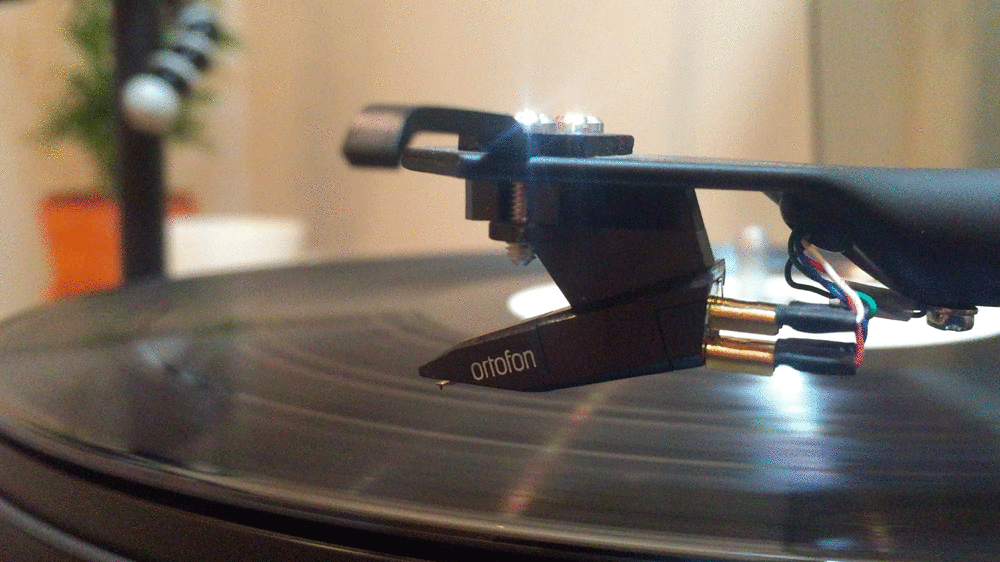Cartridge and Stylus onto Record